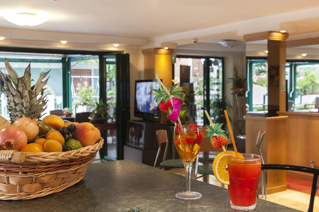 Hotel Verdemare Rimini Ngoại thất bức ảnh