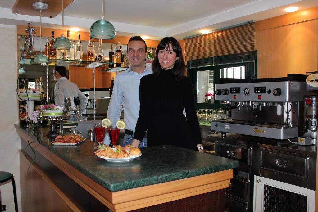 Hotel Verdemare Rimini Ngoại thất bức ảnh